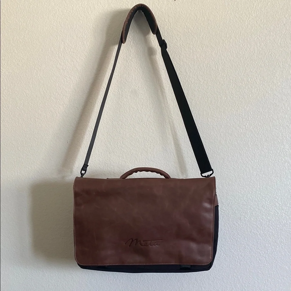 META Brown Black Large Messenger Laptop Travel Bag